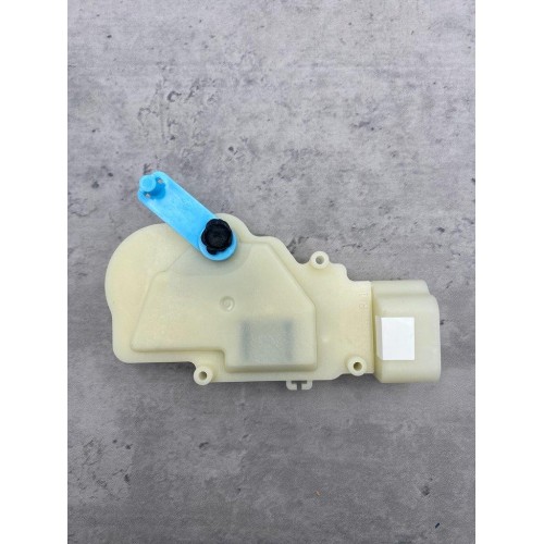Toyota Corolla Altis ZZE121 Rear Left Door Actuator